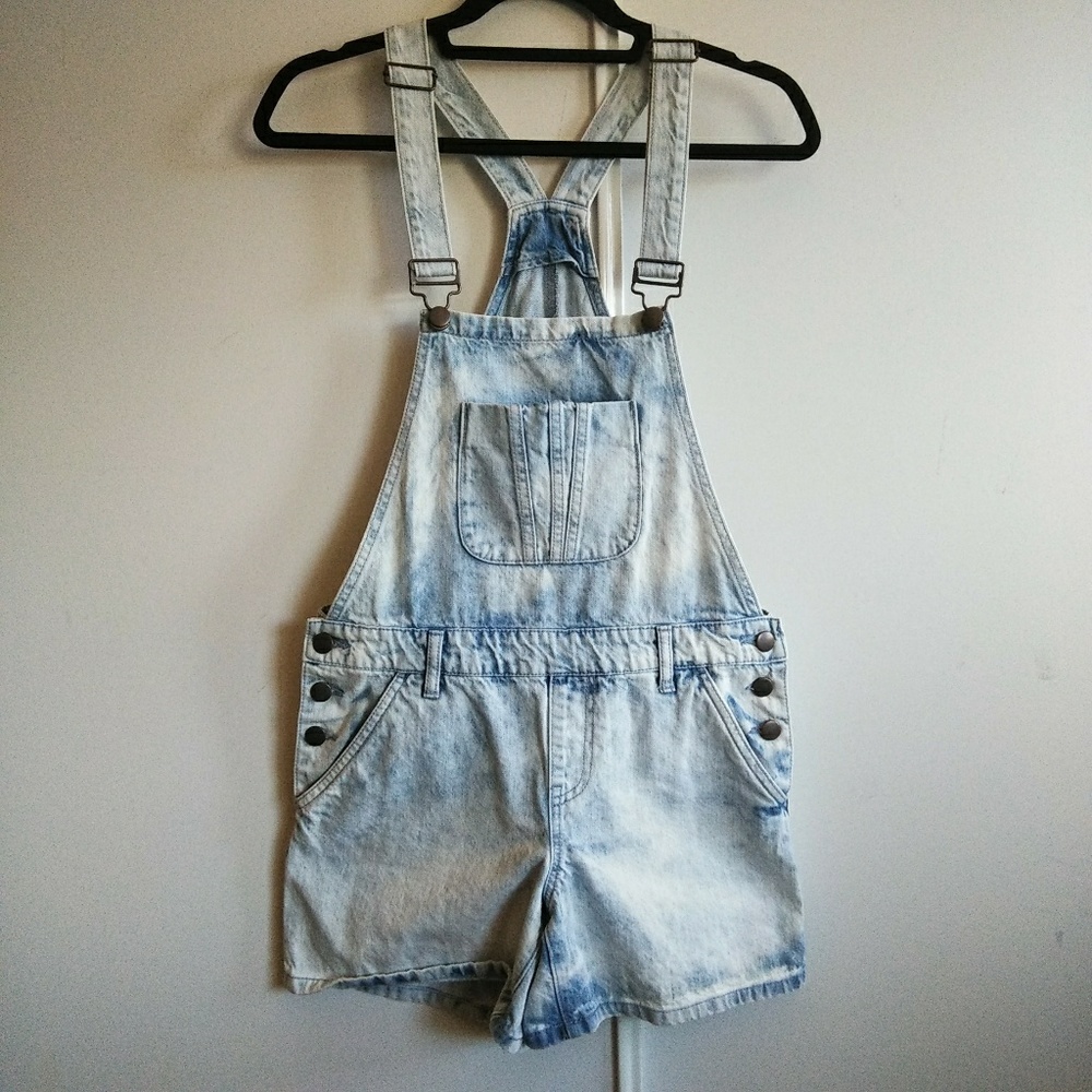 Forever 21 Lightwash Shortalls